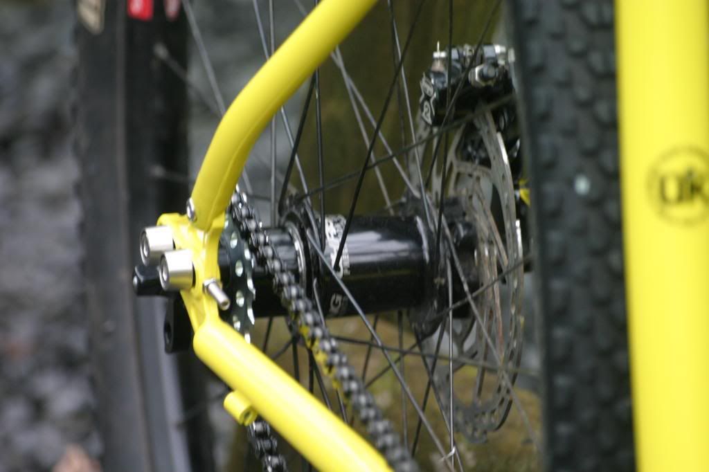 Pipedream Skookum custom yellow ssS, Nu met 29+ P14