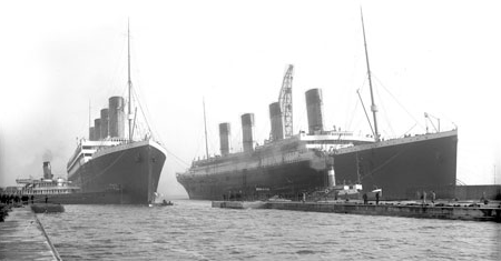 Titanic & Olympic meet in Belfast.