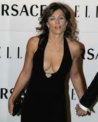 hurley-elizabeth-a007.jpg Liz Hurley image by panggayana