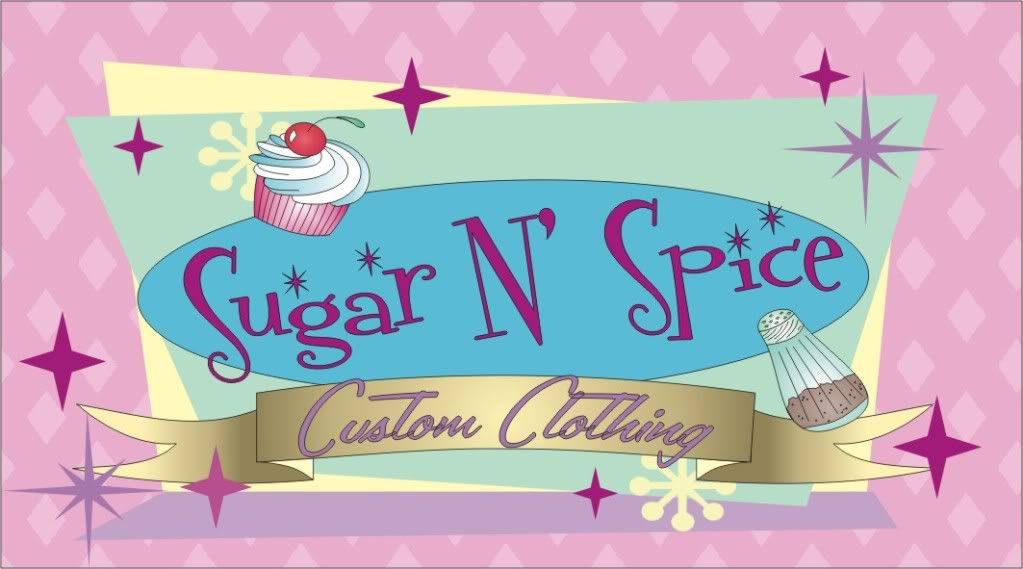 Remera Sugar N' Spice estampada en transfer con diseño tattoo de golondrinas