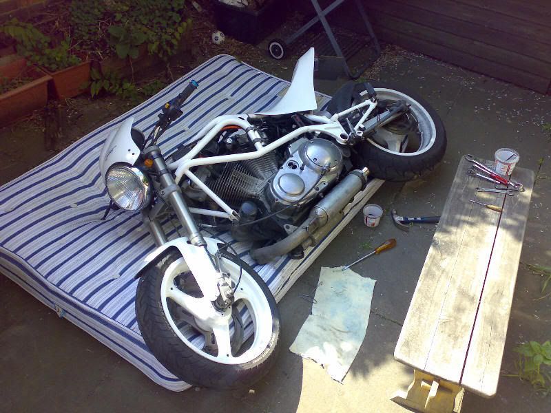 IMAGE(<a href="http://i266.photobucket.com/albums/ii267/fredXT500/Buell%20S1WL/WorkingonBuellS1WL1.jpg" rel="nofollow">http://i266.photobucket.com/albums/ii267/fredXT500/Buell%20S1WL/WorkingonBuellS1WL1.jpg</a>)