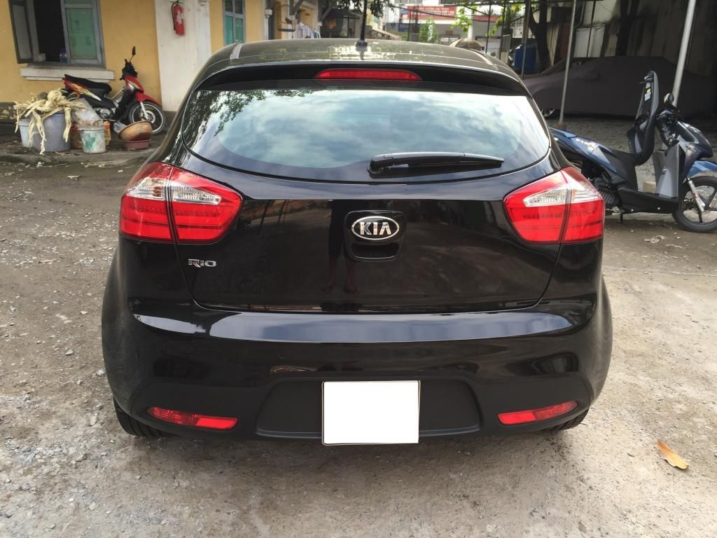 KiA RiO 2014 mới chạy 2000km