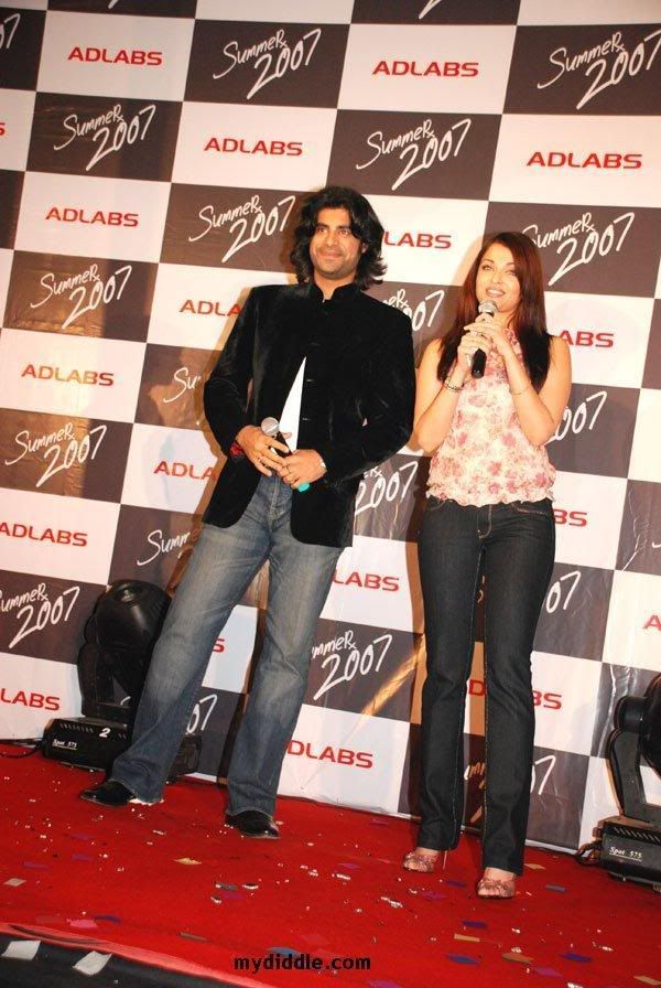 Aishwarya Rai unveils the first look of Summer of 2007 - mydiddle.com
